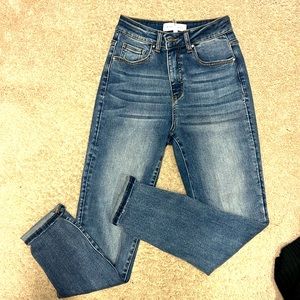 NWOT RISEN  jeans cropped/ankle size 3/26